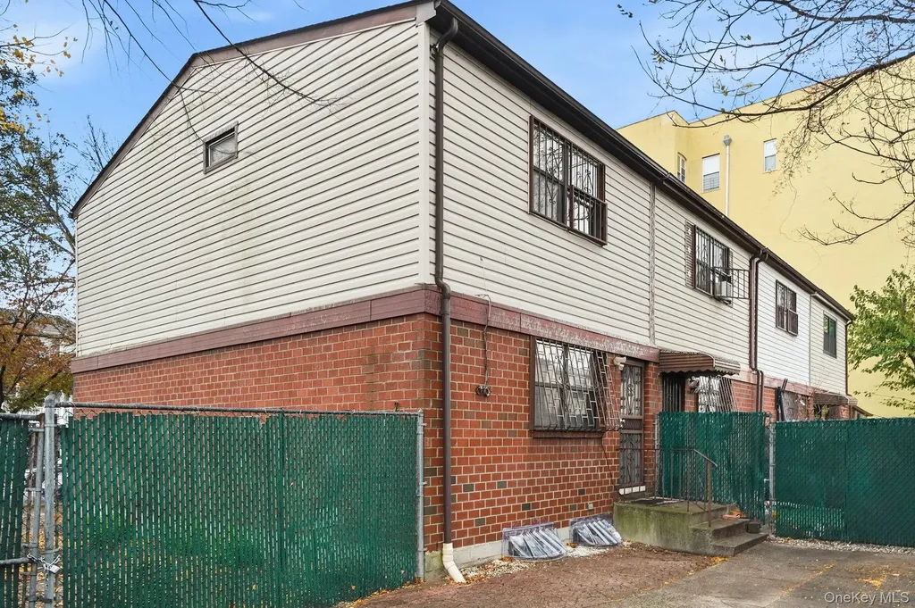 795 Jackson Avenue Bronx NY 10456