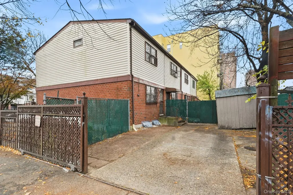 795 Jackson Avenue Bronx NY 10456