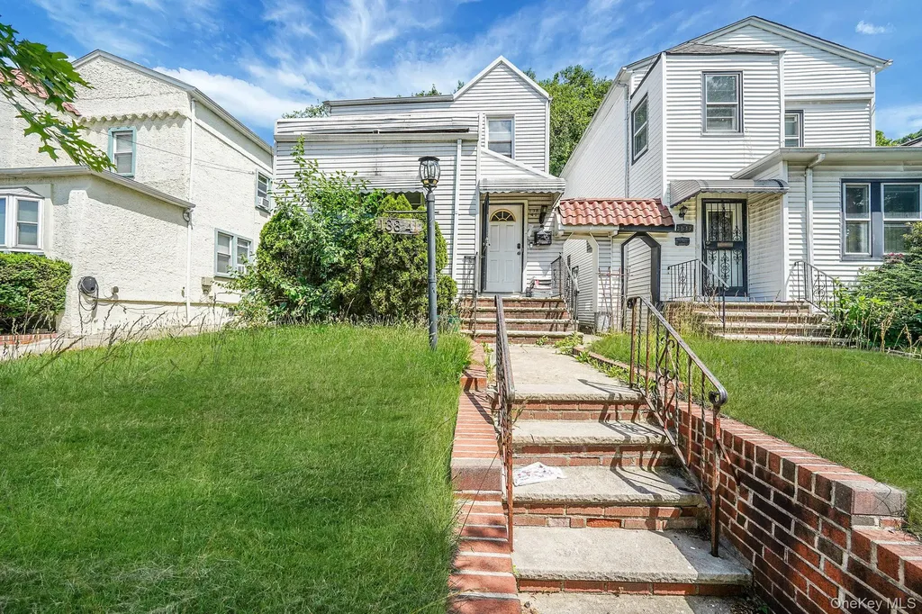 13841 230th Place Laurelton NY 11413
