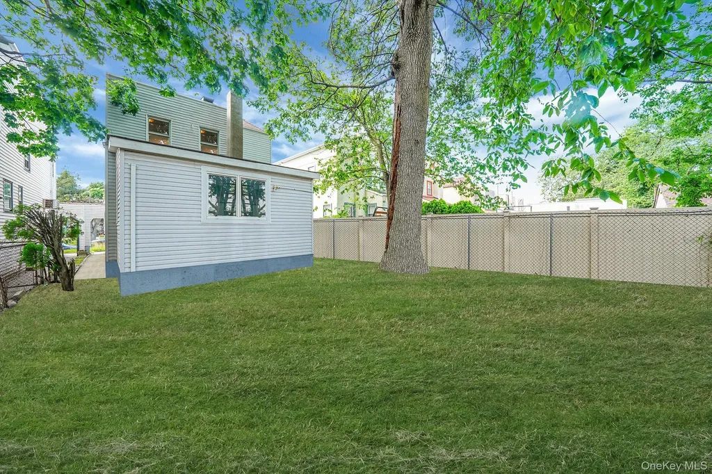13841 230th Place Laurelton NY 11413