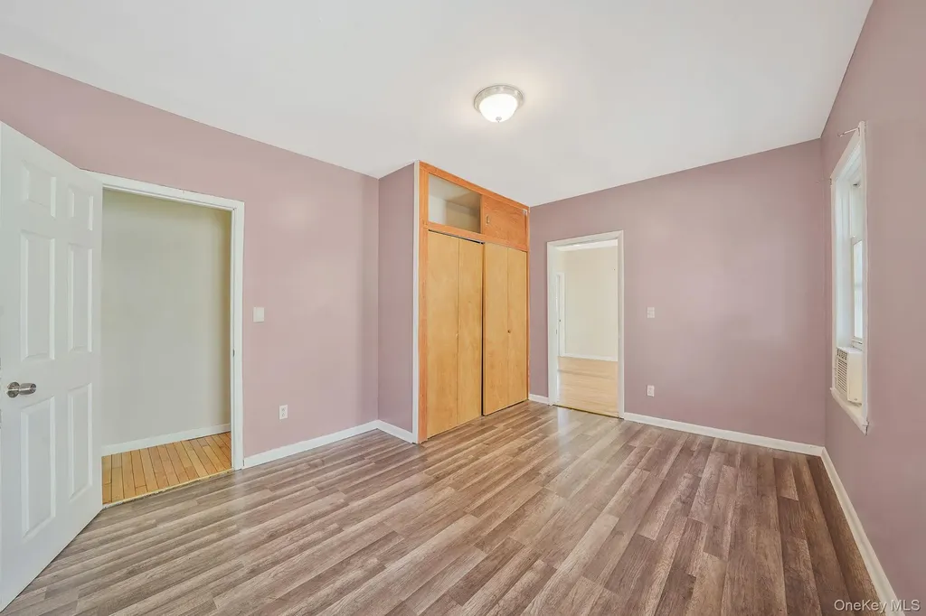 13841 230th Place Laurelton NY 11413