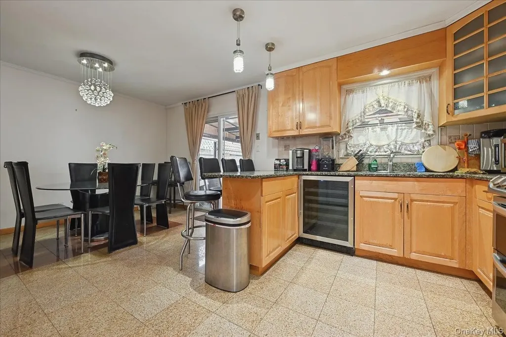 6239 Douglaston Parkway Douglaston NY 11362