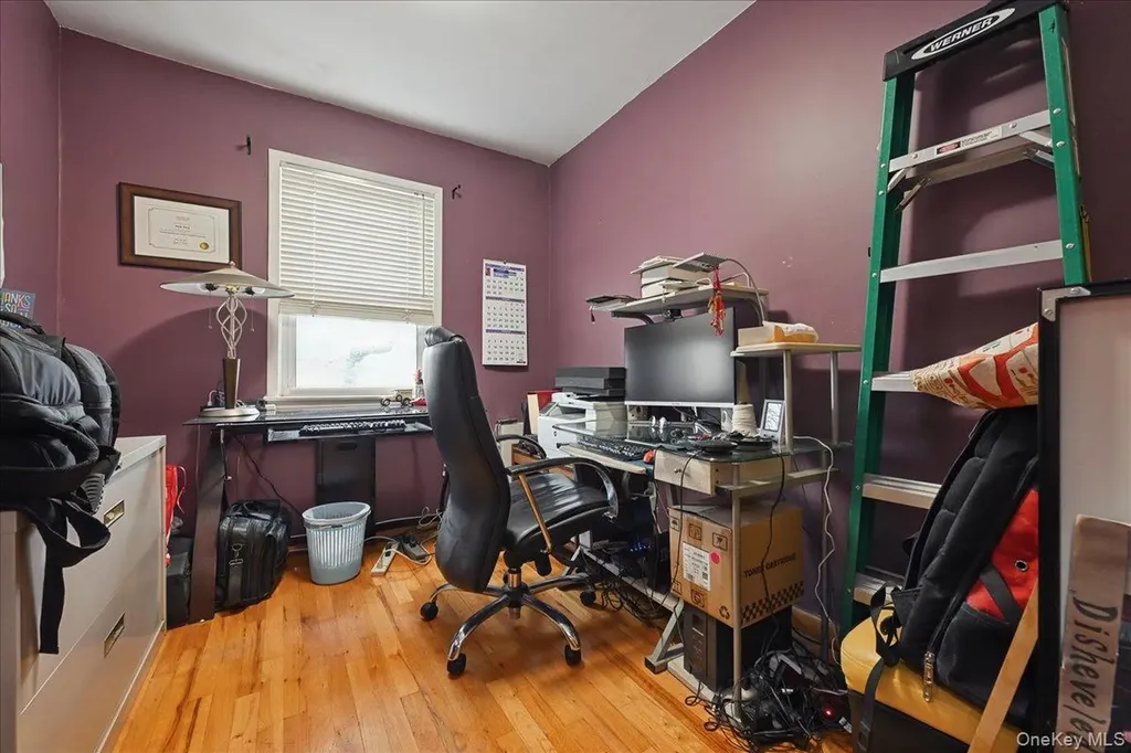 6239 Douglaston Parkway Douglaston NY 11362
