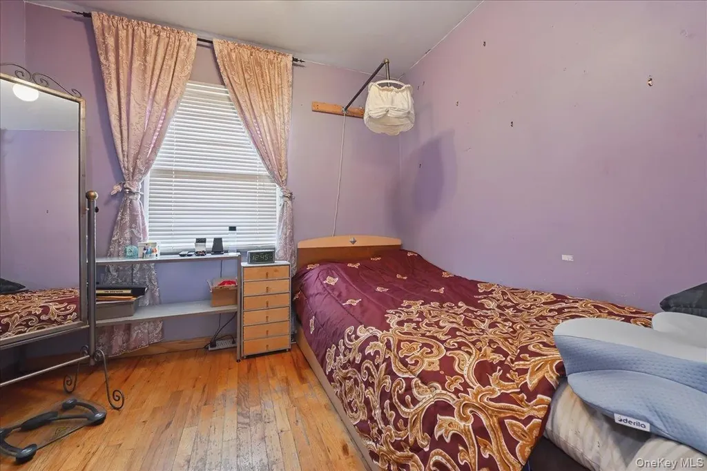 6239 Douglaston Parkway Douglaston NY 11362