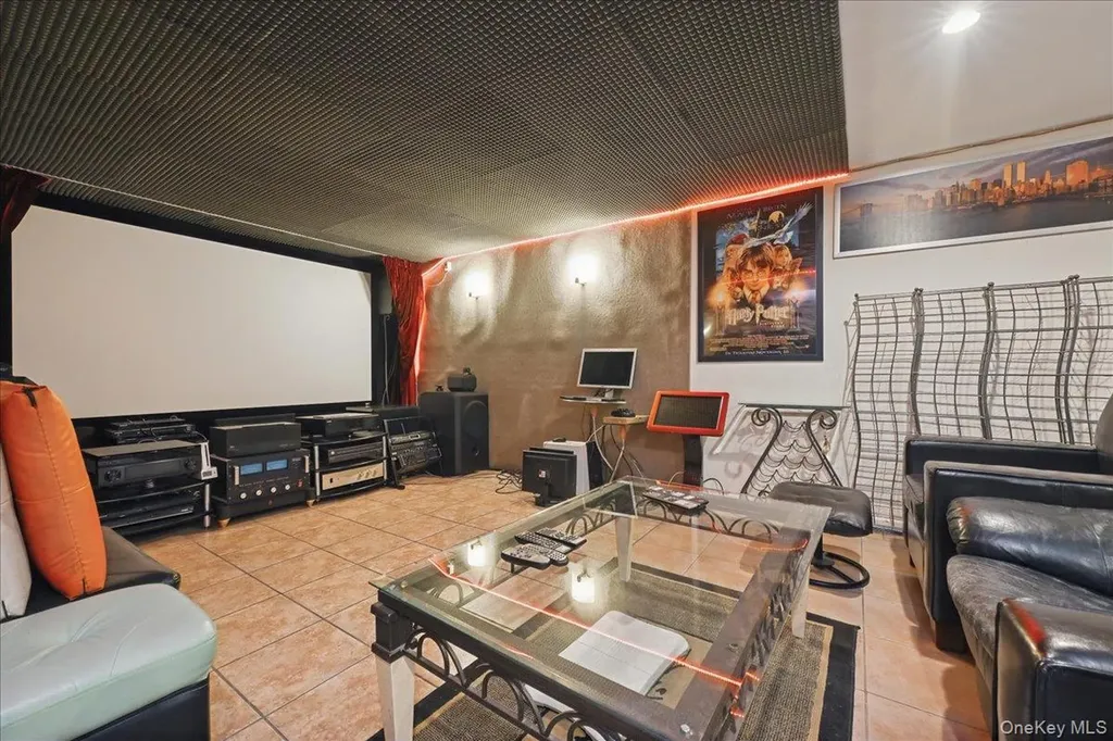 6239 Douglaston Parkway Douglaston NY 11362