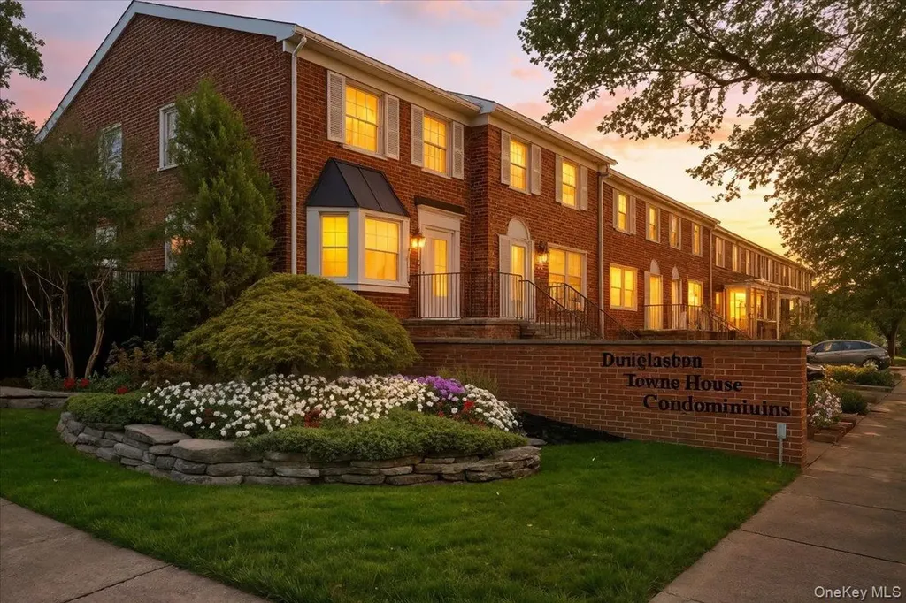 6239 Douglaston Parkway Douglaston NY 11362