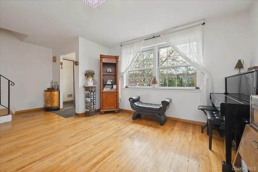 6239 Douglaston Parkway Douglaston NY 11362