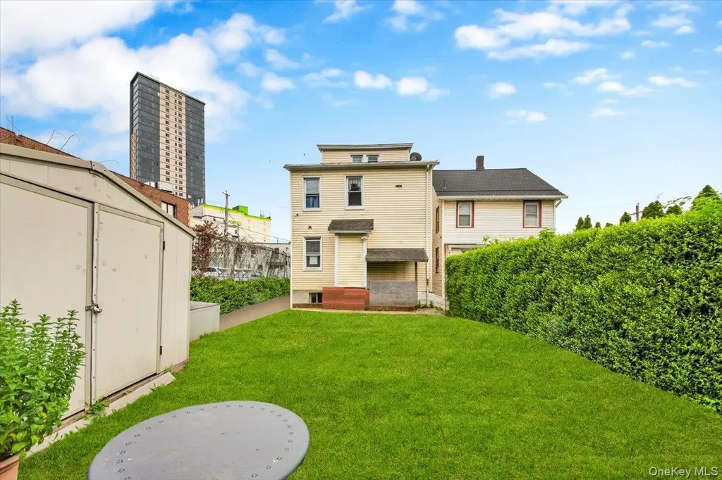 14 Bartels Place New Rochelle NY 10801