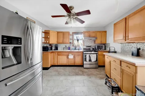 14 Bartels Place New Rochelle NY 10801
