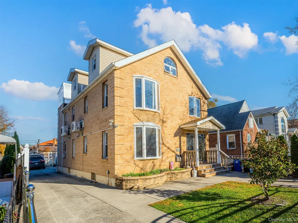 24563 61st Avenue Little Neck NY 11362