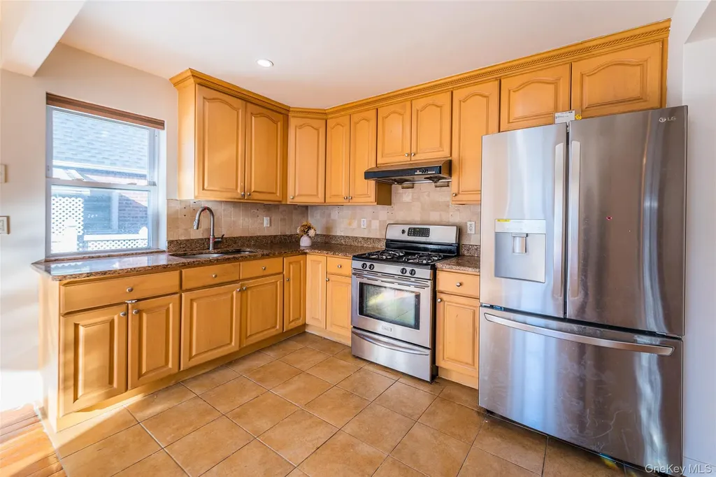 24563 61st Avenue Little Neck NY 11362