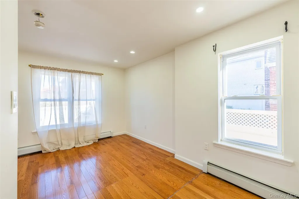24563 61st Avenue Little Neck NY 11362