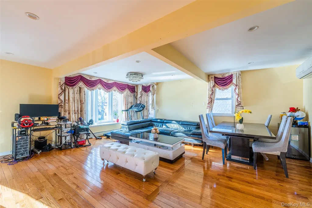 24563 61st Avenue Little Neck NY 11362