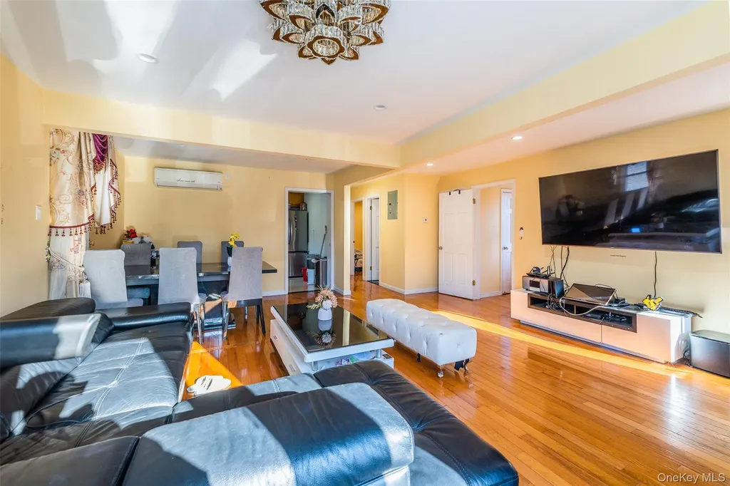 24563 61st Avenue Little Neck NY 11362