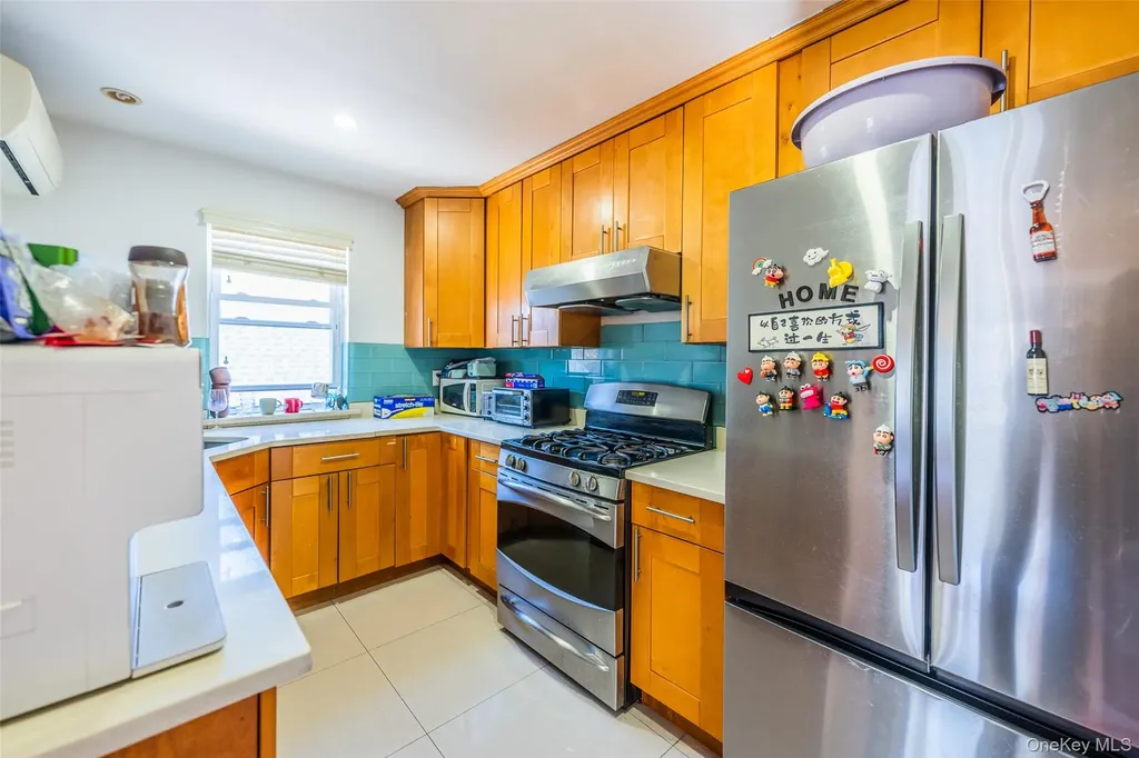 24563 61st Avenue Little Neck NY 11362