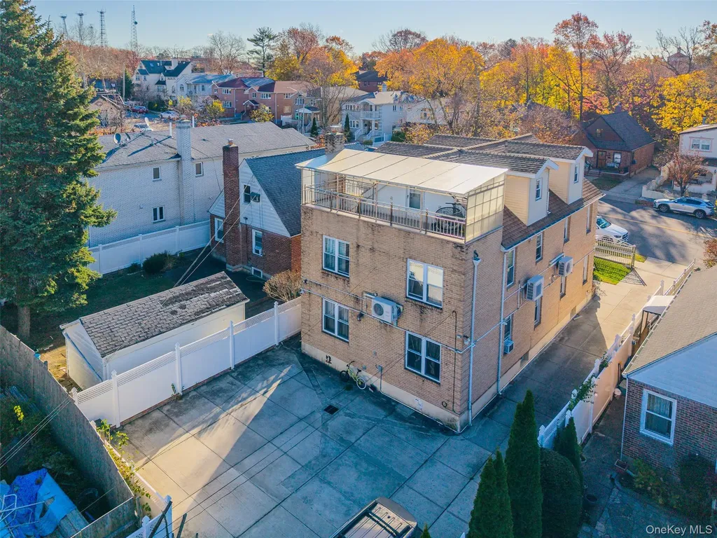 24563 61st Avenue Little Neck NY 11362