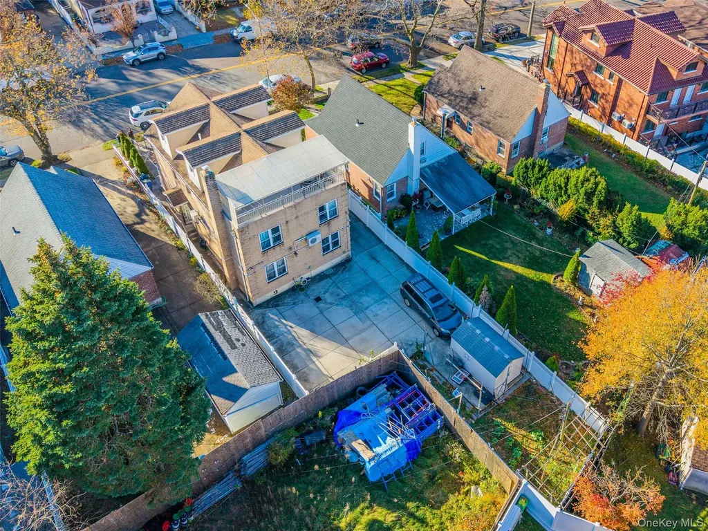 24563 61st Avenue Little Neck NY 11362