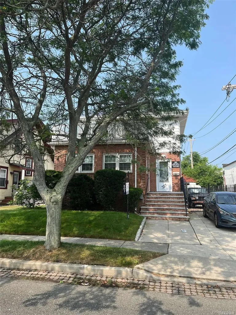 307 Magnolia Boulevard Long Beach NY 11561