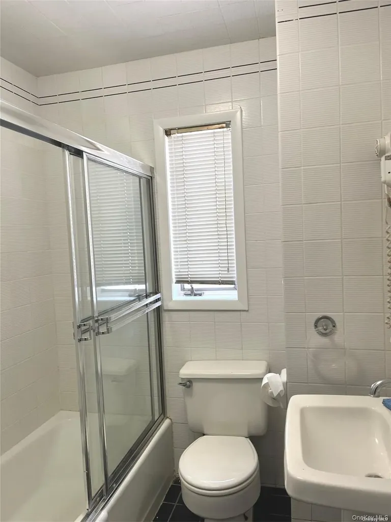 307 Magnolia Boulevard Long Beach NY 11561