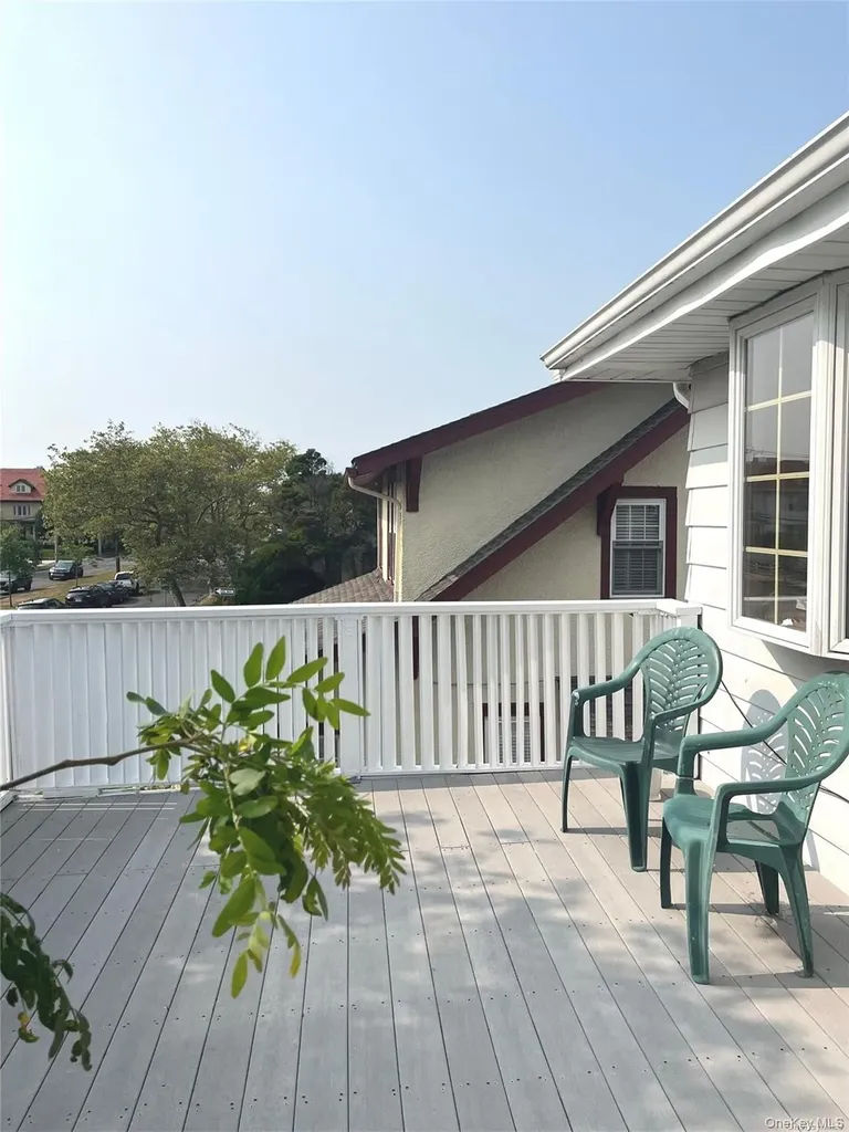 307 Magnolia Boulevard Long Beach NY 11561
