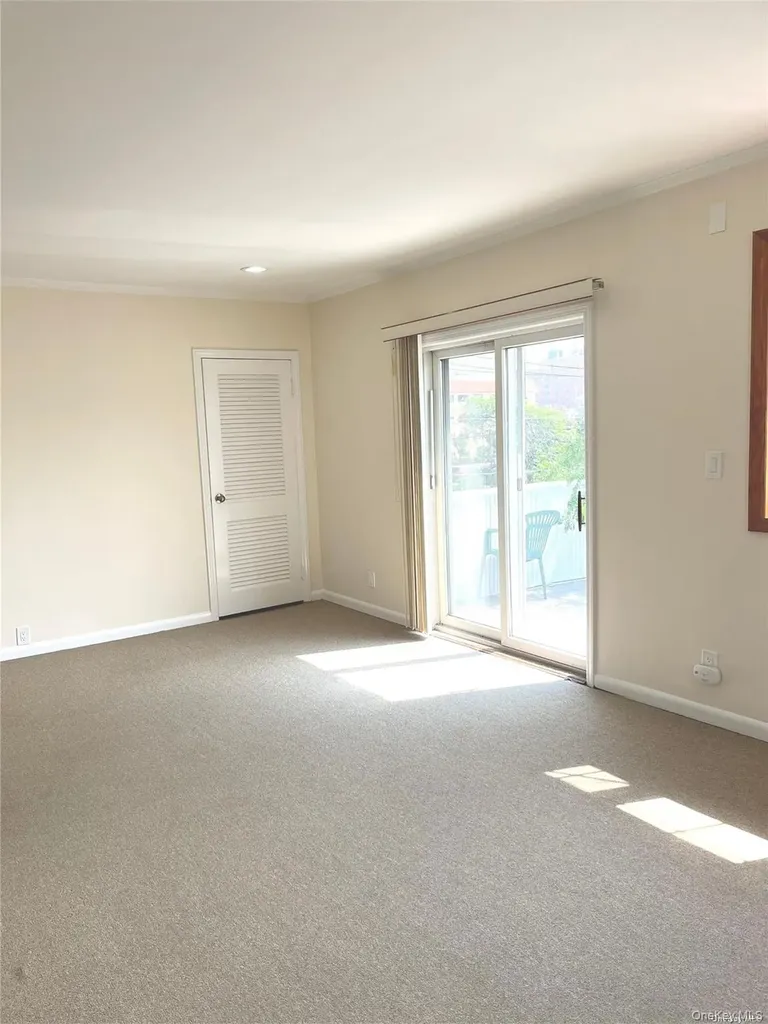 307 Magnolia Boulevard Long Beach NY 11561