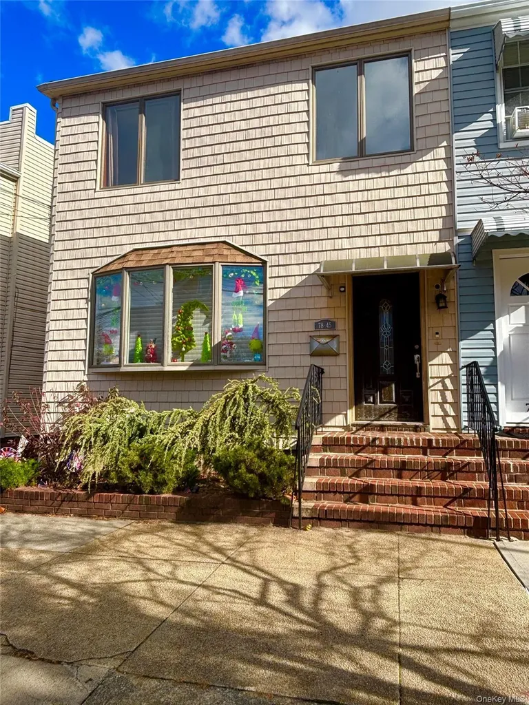 7845 79th Place Glendale NY 11385