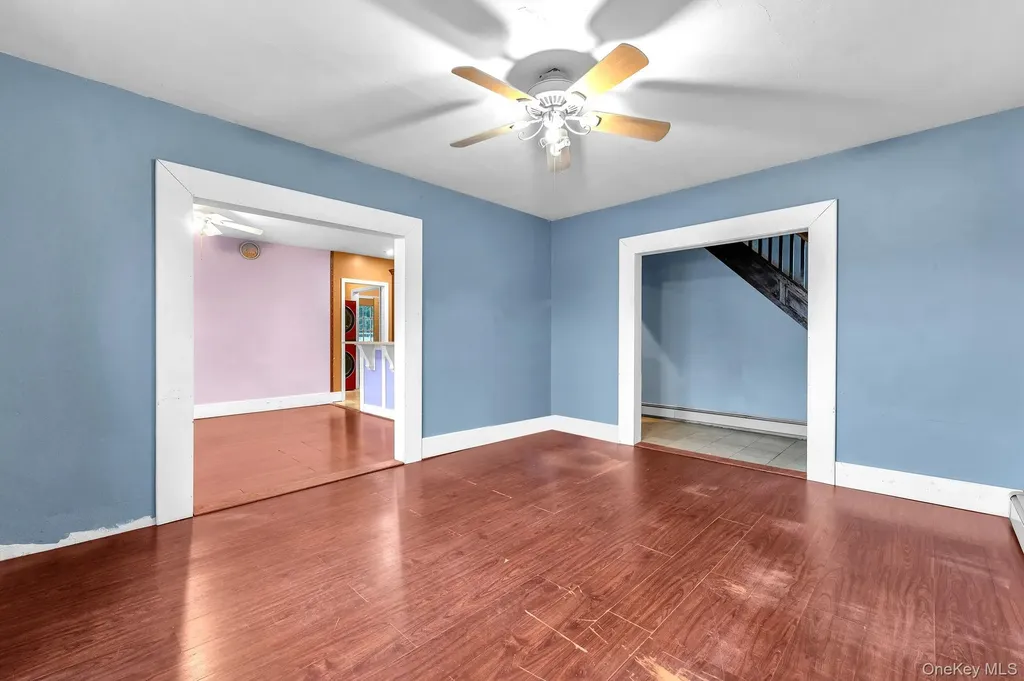 4 3rd Avenue East Islip NY 11730