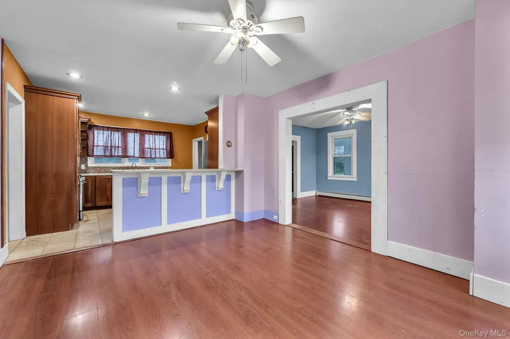 4 3rd Avenue East Islip NY 11730