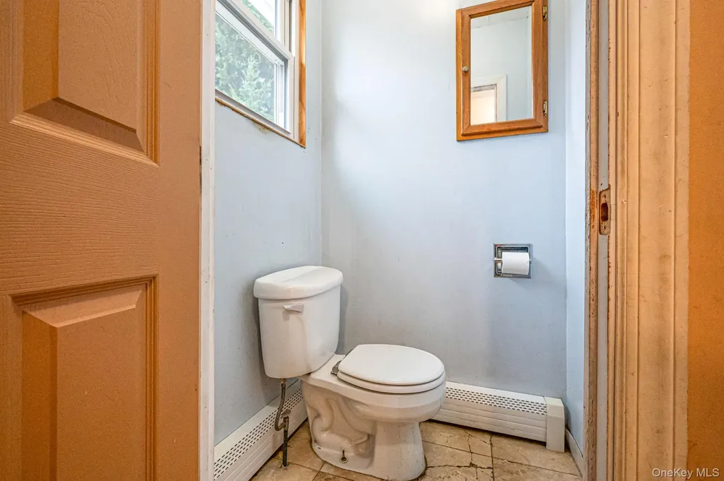 4 3rd Avenue East Islip NY 11730