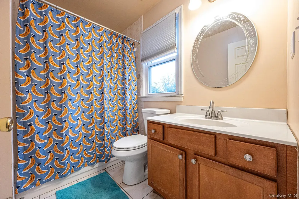 4 3rd Avenue East Islip NY 11730