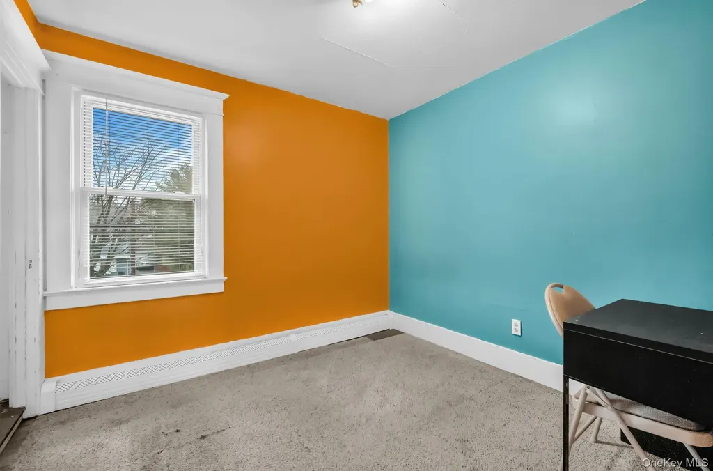 4 3rd Avenue East Islip NY 11730