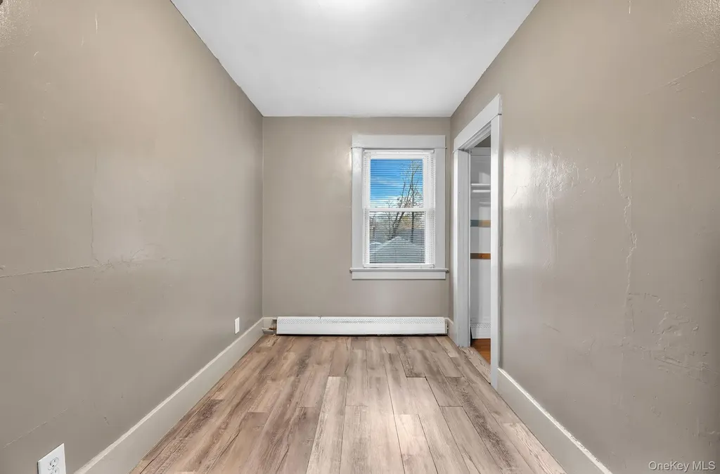 4 3rd Avenue East Islip NY 11730