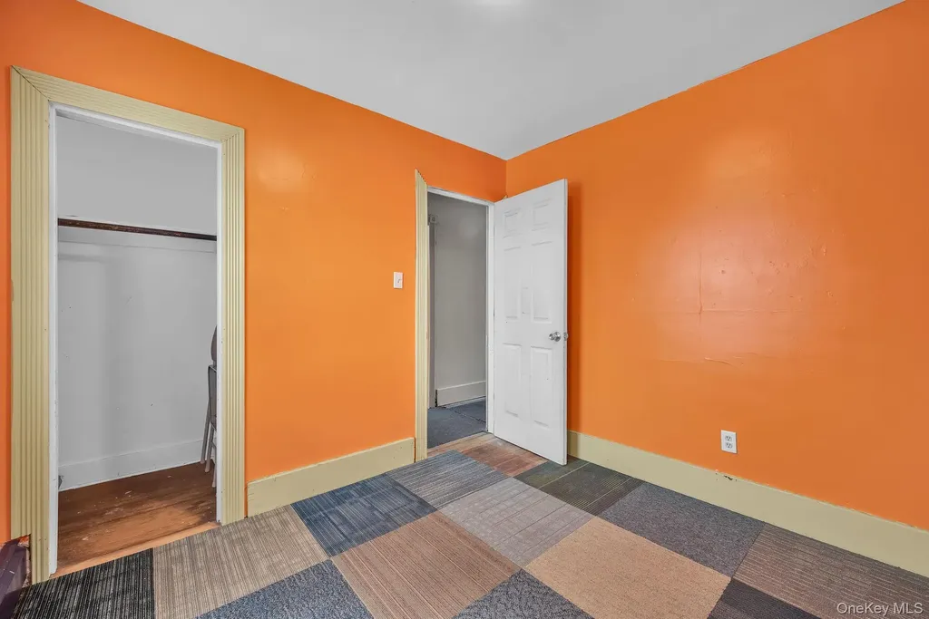 4 3rd Avenue East Islip NY 11730