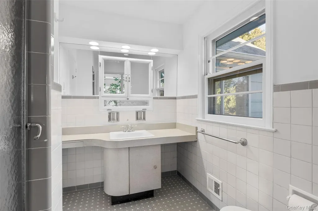 226 Guion Drive Mamaroneck NY 10543