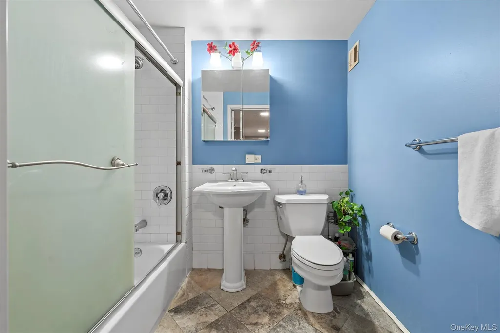 3044 3rd Avenue Bronx NY 10451