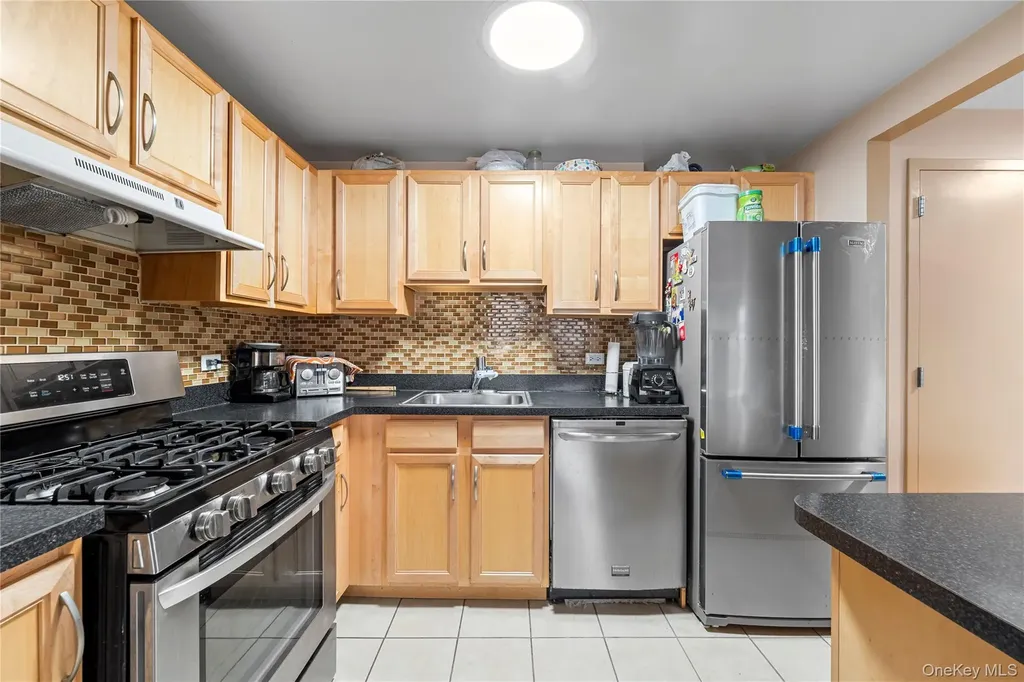3044 3rd Avenue Bronx NY 10451