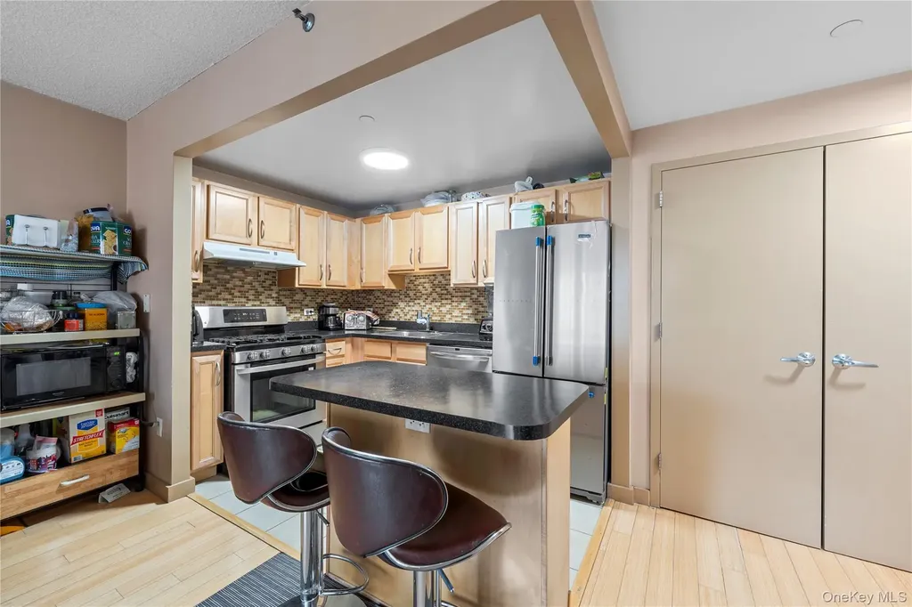3044 3rd Avenue Bronx NY 10451
