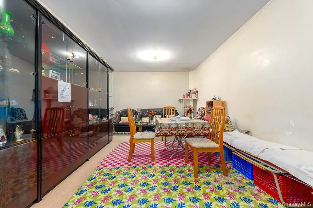 111-50 75th Forest Hills NY 11375