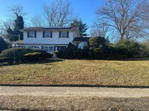 65 Landscape Drive Wheatley Heights NY 11798
