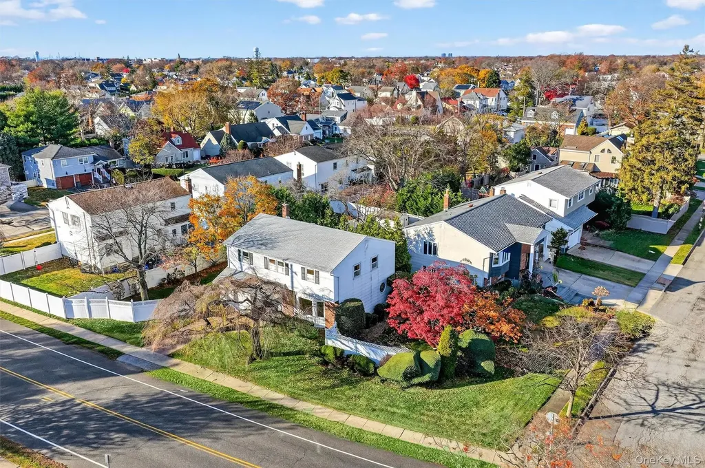 603 Foxhurst Road Baldwin NY 11510
