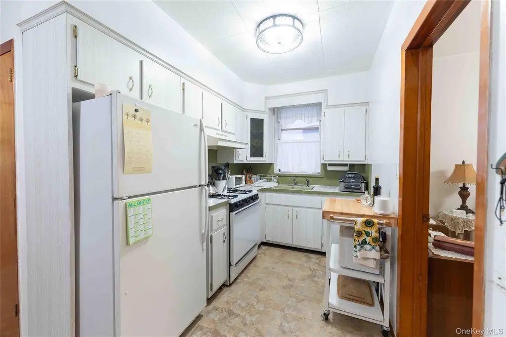 765 E 9th Street Brooklyn NY 11230
