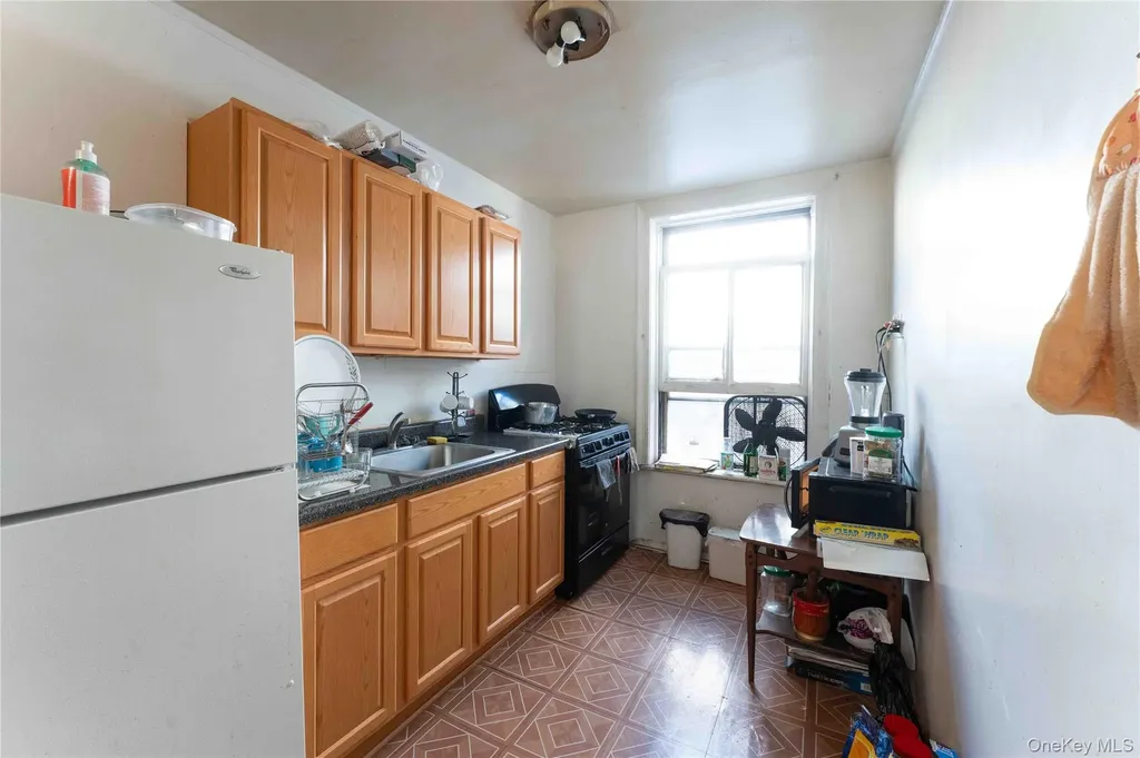 765 E 9th Street Brooklyn NY 11230