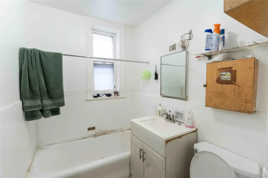 765 E 9th Street Brooklyn NY 11230