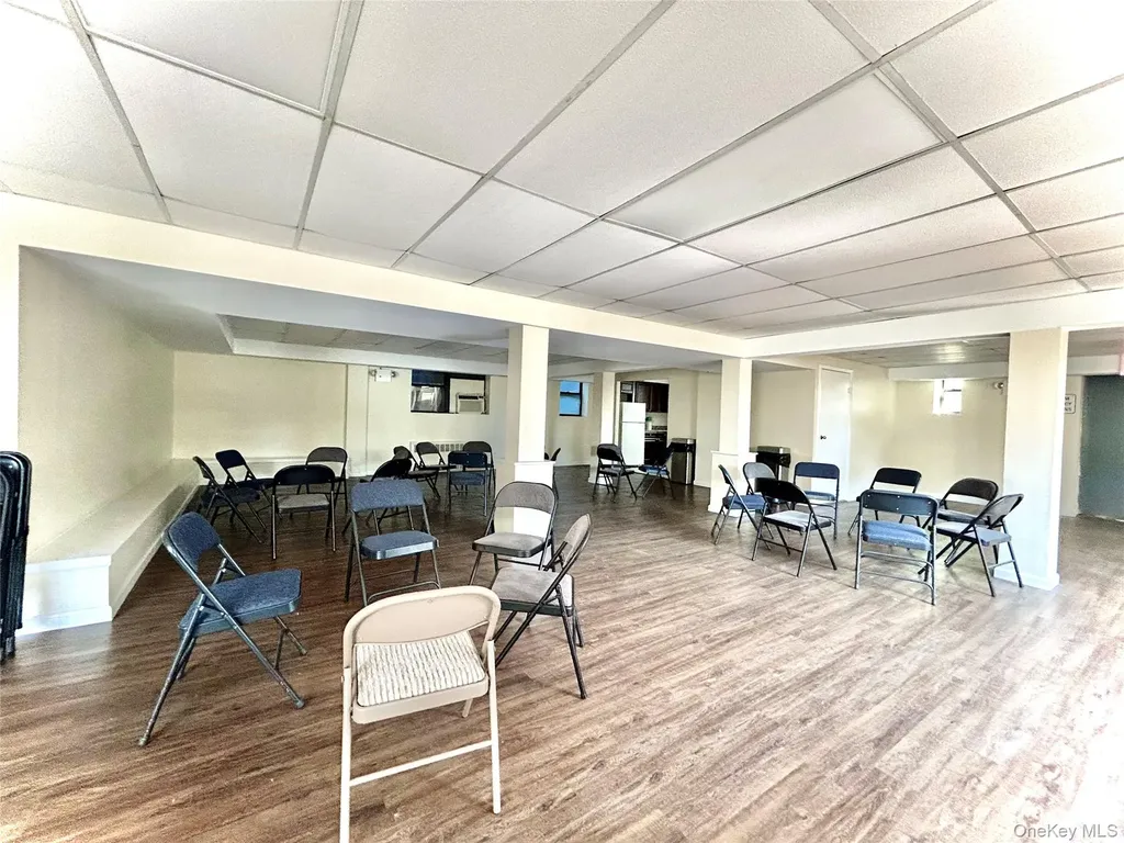 6 West Mill Drive Great Neck NY 11021