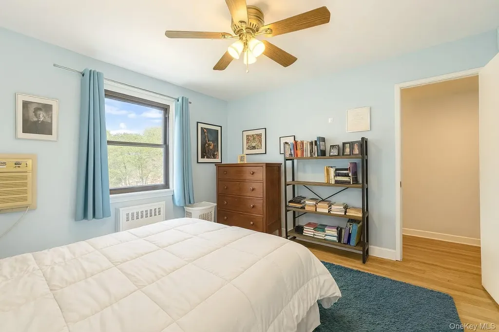 6 West Mill Drive Great Neck NY 11021