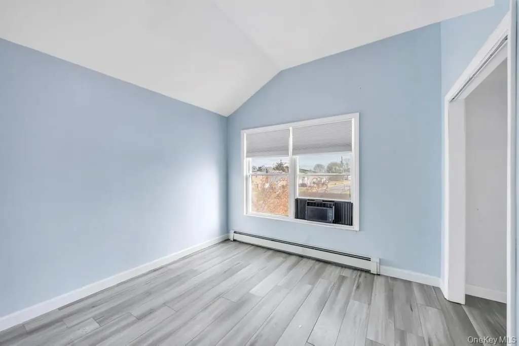 297 Catskill Avenue Lindenhurst NY 11757