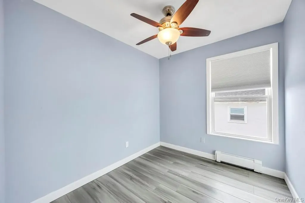 297 Catskill Avenue Lindenhurst NY 11757