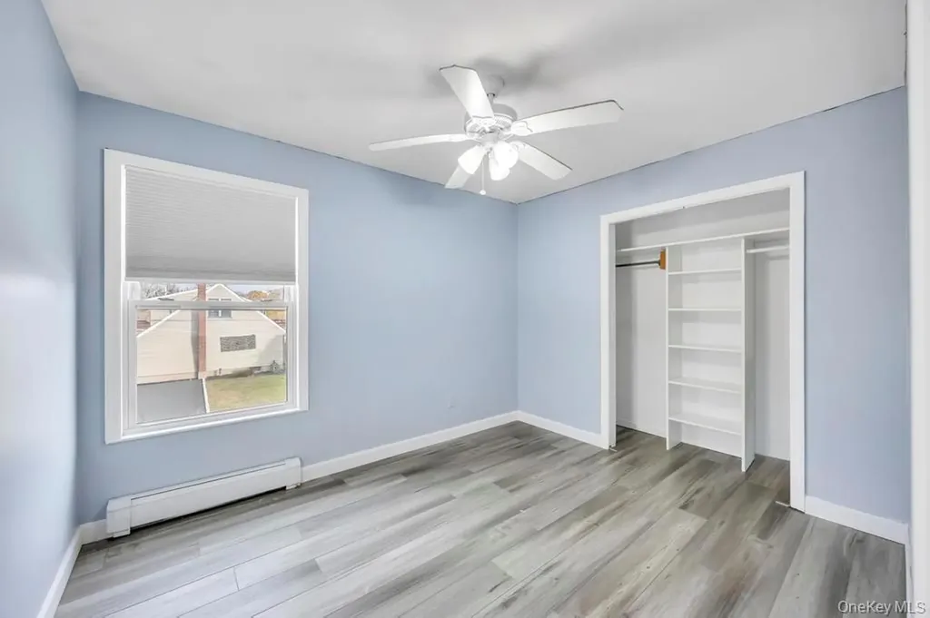 297 Catskill Avenue Lindenhurst NY 11757
