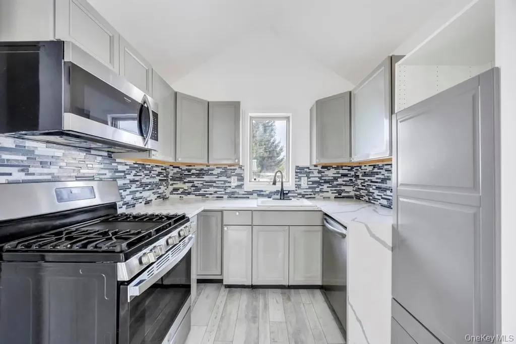 297 Catskill Avenue Lindenhurst NY 11757