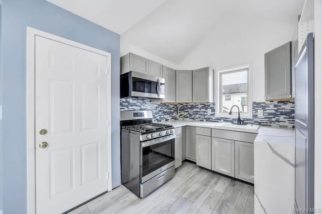 297 Catskill Avenue Lindenhurst NY 11757